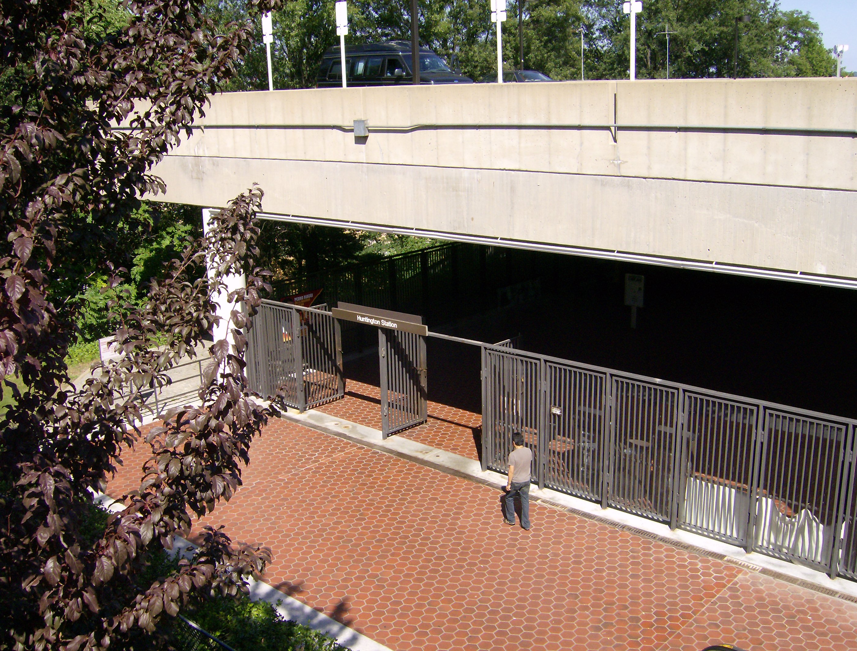 Huntington Metro