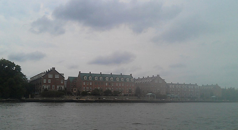 waterfront houses