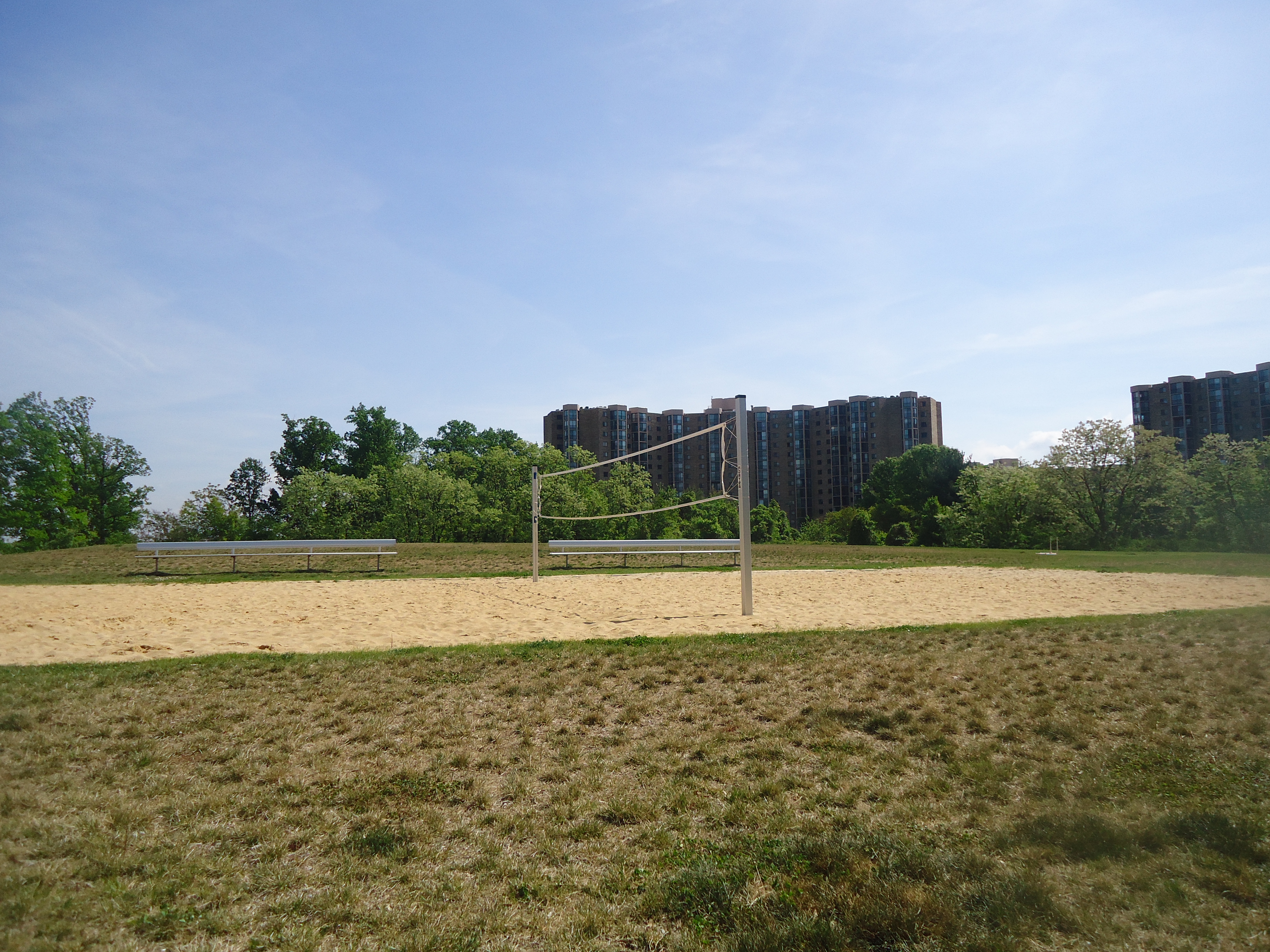 A tidy volleyball court