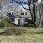 House in 6427 14th St Alexandria VA 22307.