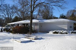 A single family homes at 3501 Devon Dr Falls Church VA 22042