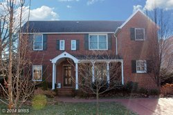 A single family homes at 512 Fontaine St Alexandria VA 22302