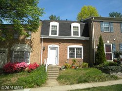 Townhouse at 9826 Lakepointe Dr Burke VA 22015