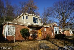 A Single family house at 813 31st St S Arlington VA 22202