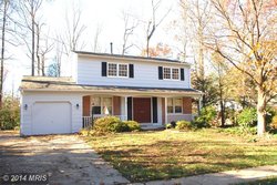 A single family homes at 6612 Reynard Dr Springfield VA 22152