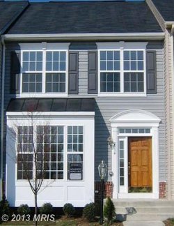 Townhouse in 2334 Battery Hill Cir Woodbridge VA 22191