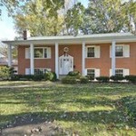 A Single family house in 8915 Captains Row Alexandria VA 22308