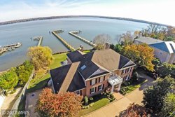 A Single family house in 7723 Southdown Rd Alexandria VA 22308