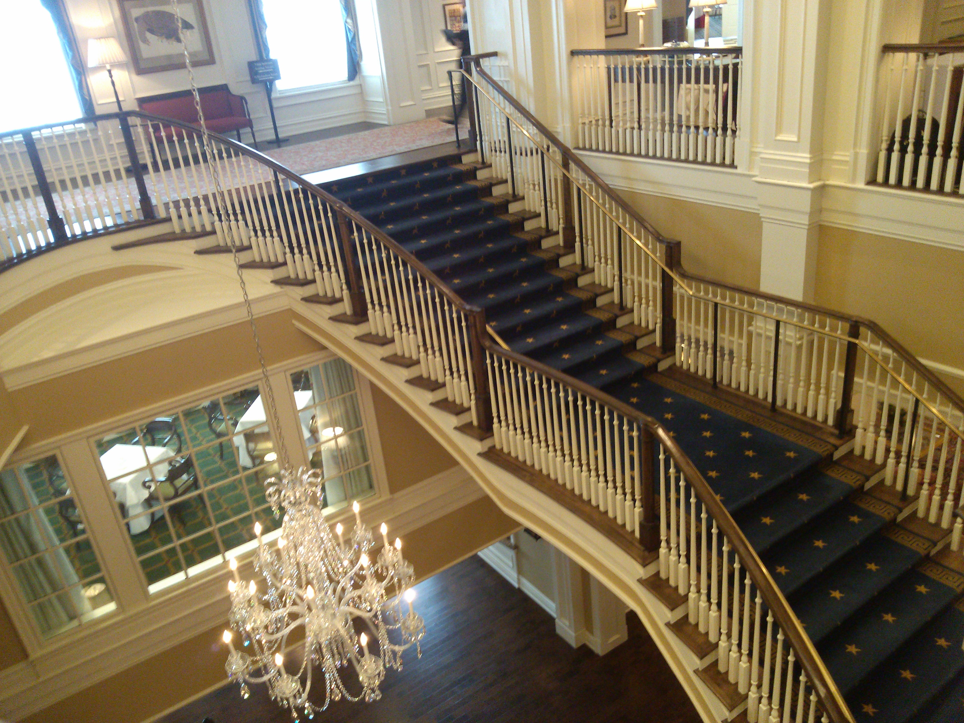 The inside of the Army Navy Country Club is very tastefully decorated