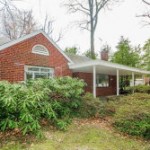 wide frontyard
