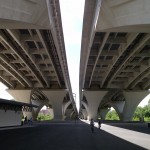 Bicyclists in passing at Jones Point Park