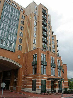 2720 ARLINGTON MILL DR, Unit 1006, Arlington, VA 22206