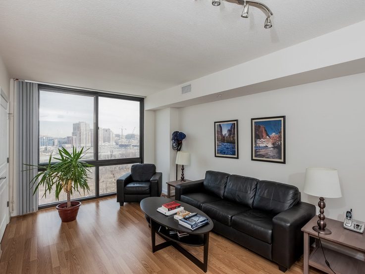 Living room at Midtown