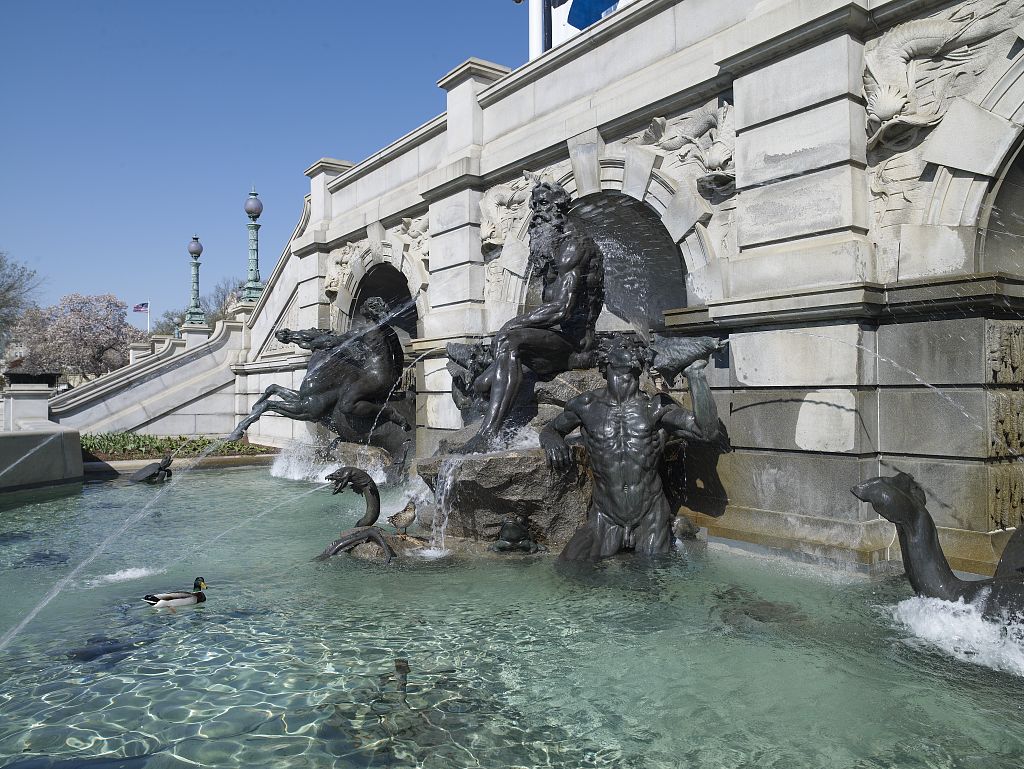 Neptune Fountain Thomas Jefferson Building, Washington, D.C. 2007