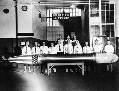 The final torpedo made at the Naval Torpedo Station, Alexandria, 1945.